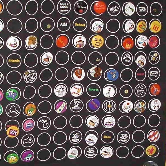 AMERICAN Girl Banner with Pins - Picture 3 of 4